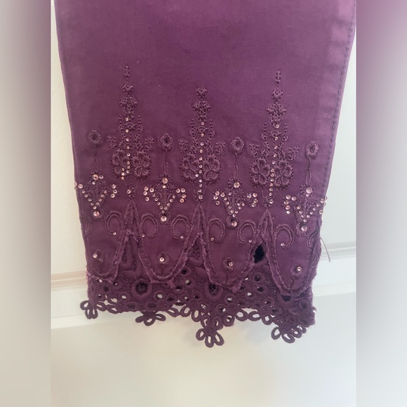 LAURA purple embellished hems jeans with lace and rhinestones - Picture 3 of 9